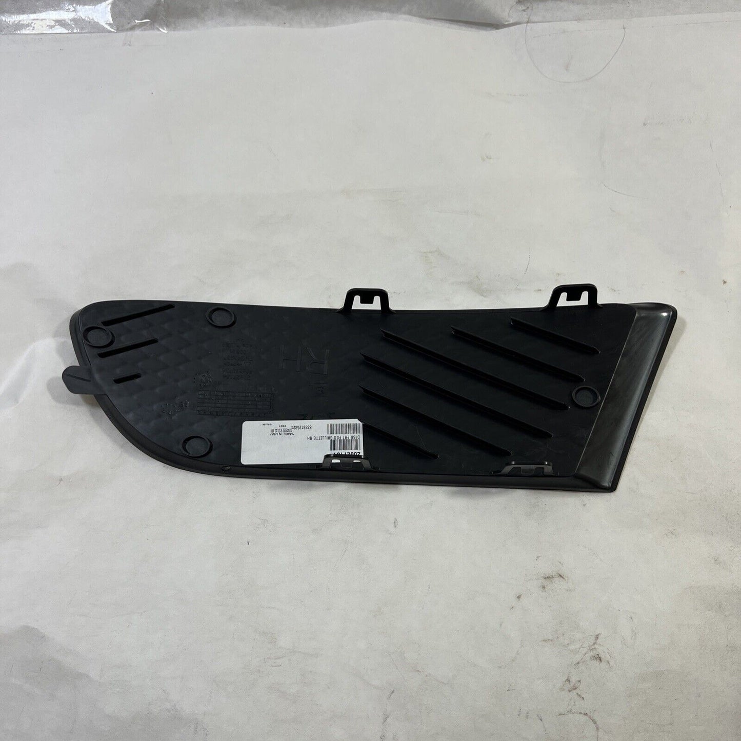 Genuine OEM GM Verano Right Passenger Side Bezel 2012-2017 20827154