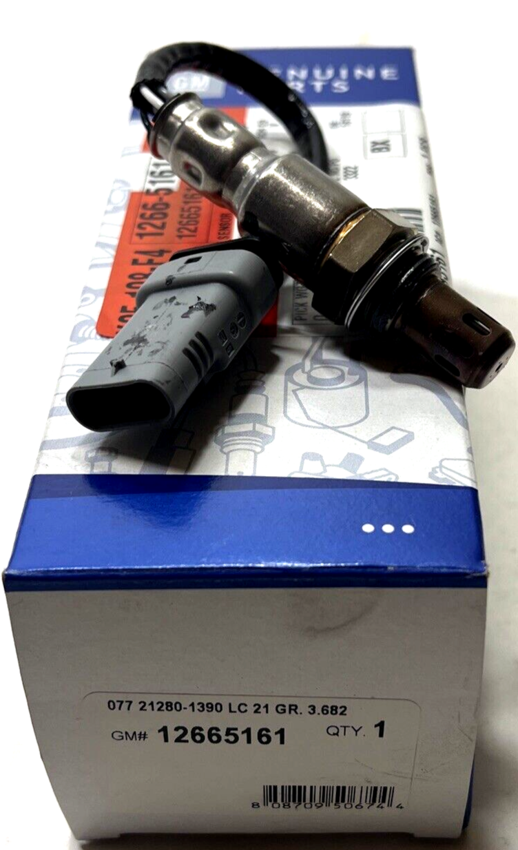 New OEM Genuine GM Chevy Corvette 17-19 Heated O2 Sensor Oxygen Sensor 12665161