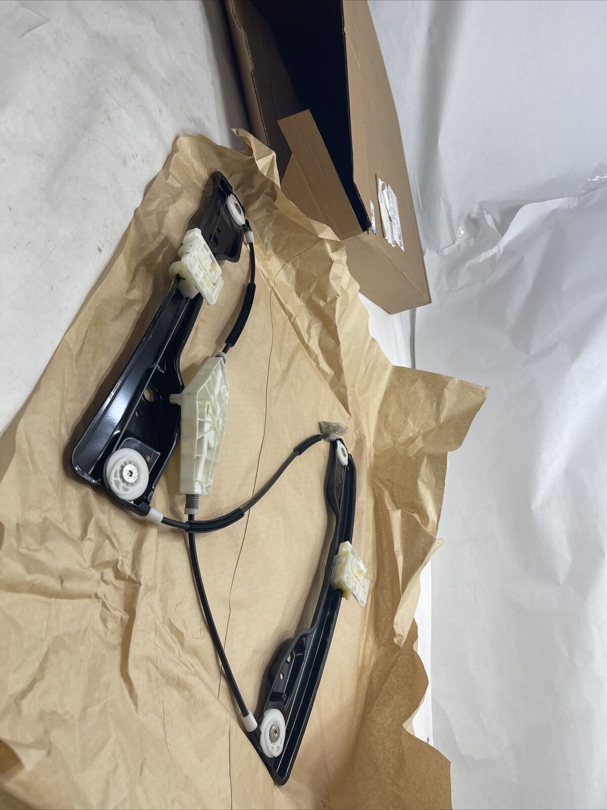 New OEM Genuine Mopar Dodge 09-20 Passenger Side RH Window Regulator 68043734AA