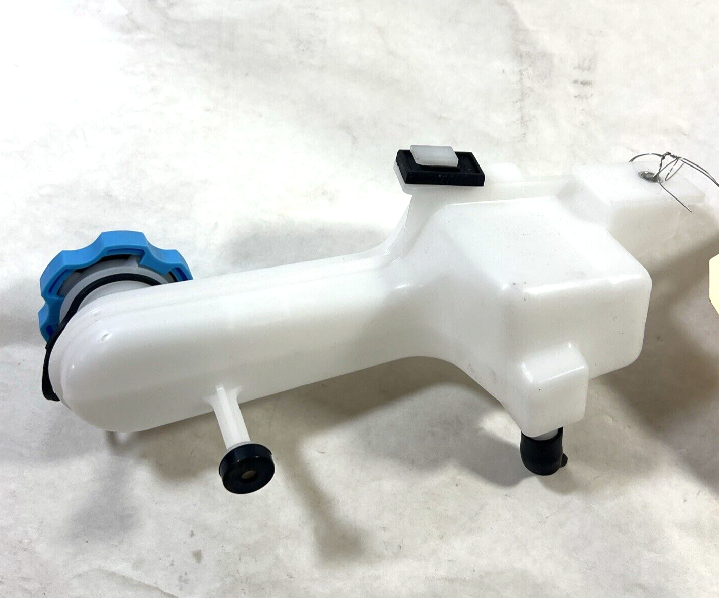 Genuine OEM GM Chevrolet Corvette Brake Master Cylinder Fluid Reservoir 87827469