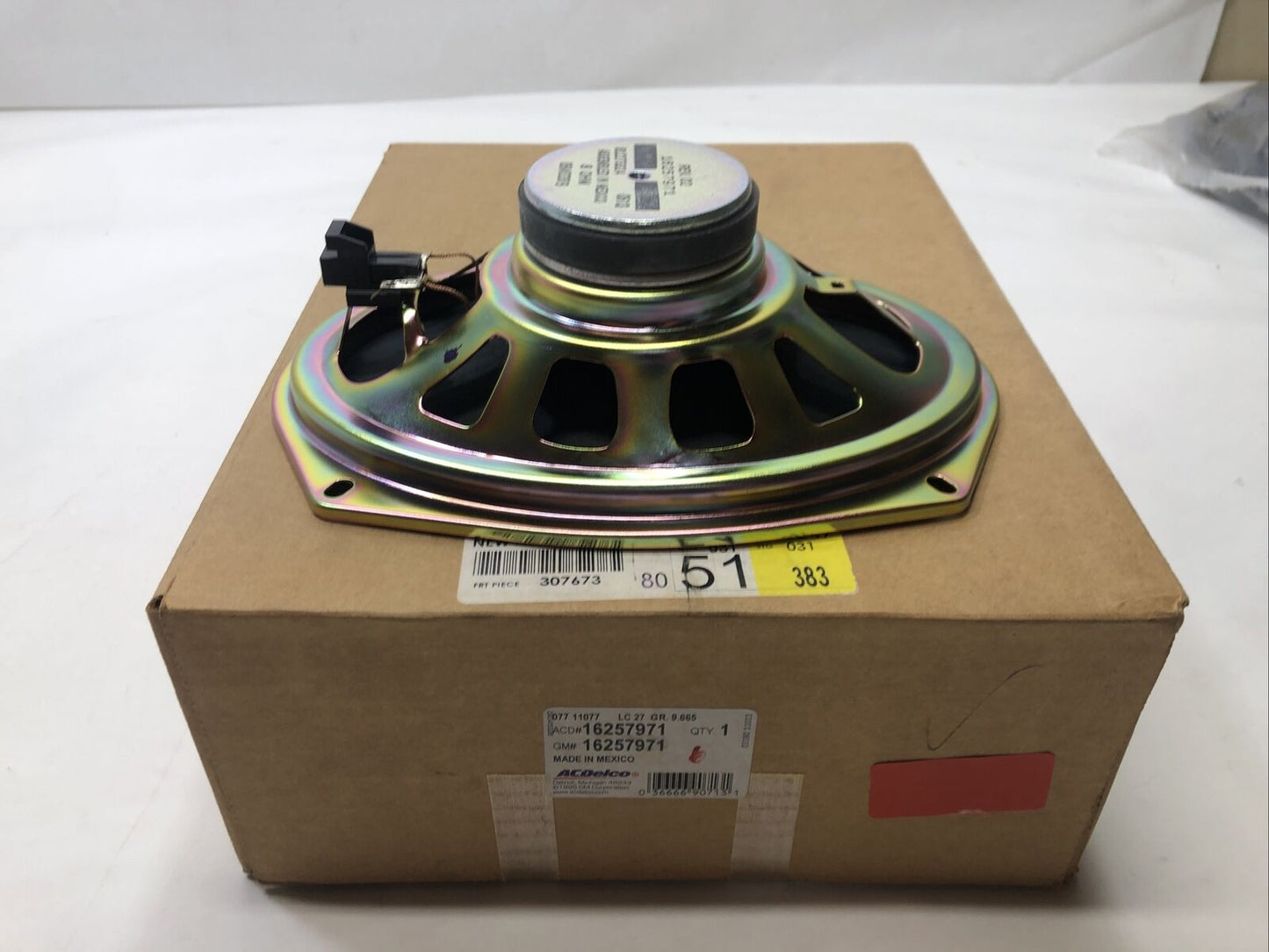 New OEM Genuine GM Pontiac 1999-2005 Rear Radio Speaker Assembly 16257971