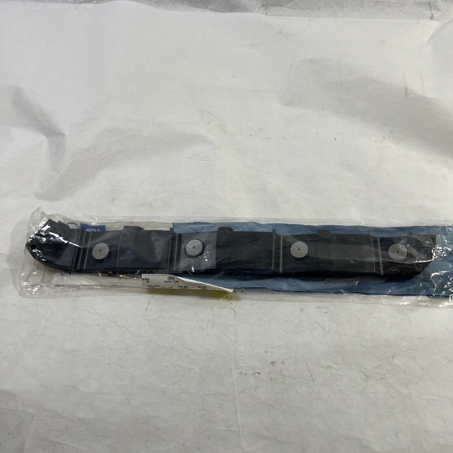 Genuine OEM GM Verano Left Driver Side Bumper Support 2012-2017 22783176