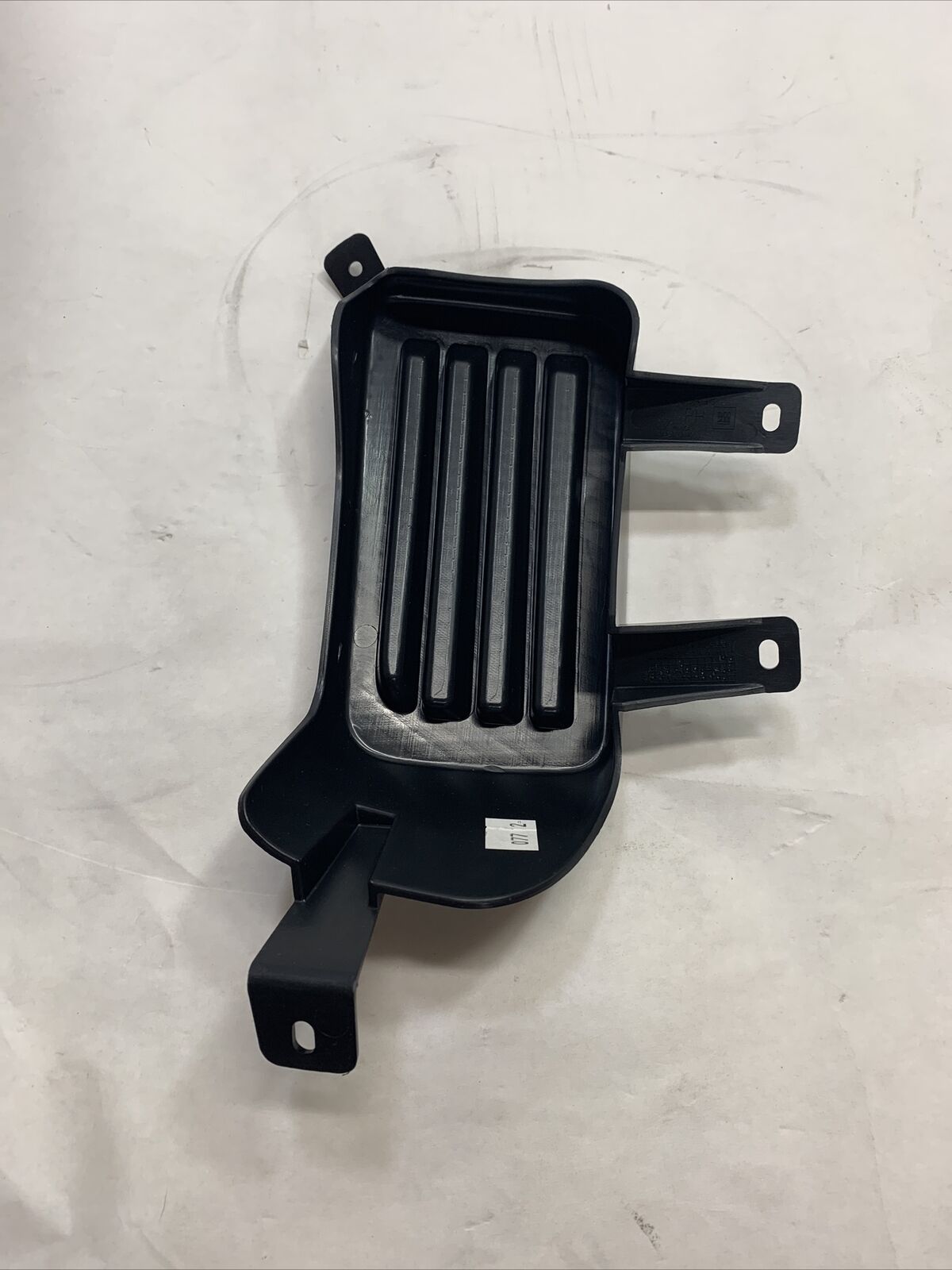 New OEM GM Chevy Tahoe Passenger Side Bumper-Blank Cover  22936498