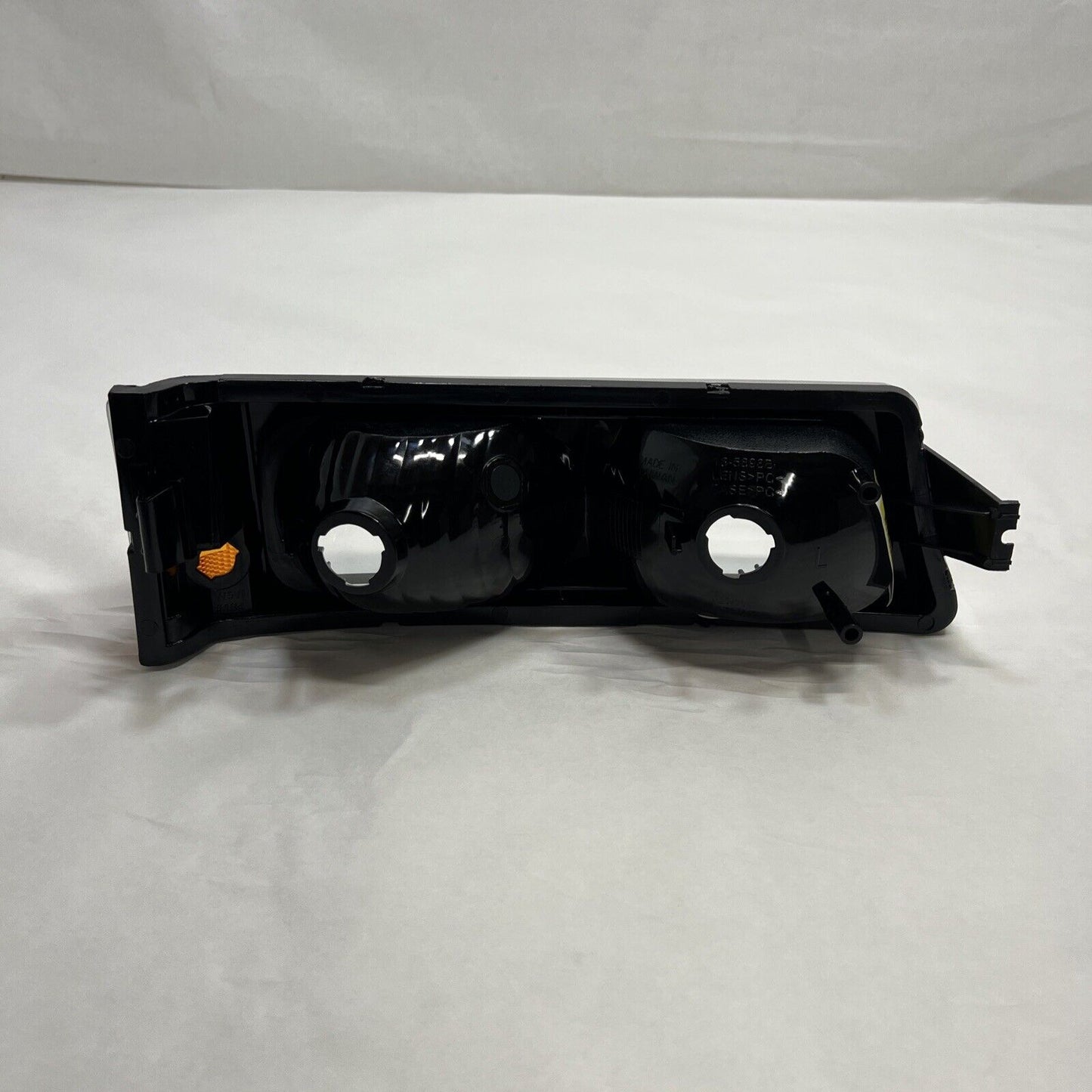 New OEM Genuine Keystone Left Driver Side Parking Lamp Assembly GM2520185C