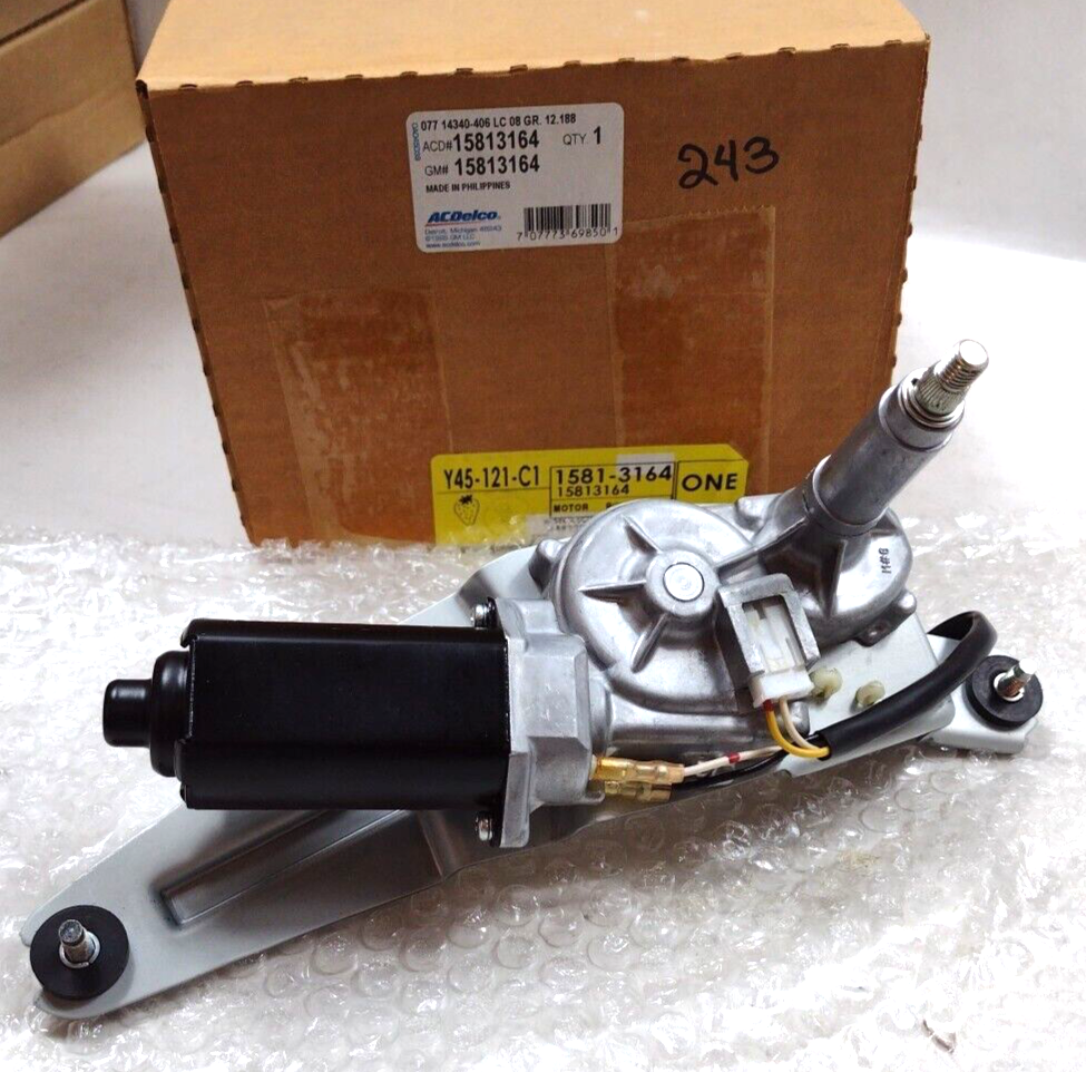 Genuine OEM GM Chevrolet Equinox Rear Window Wiper Motor 2005-2007 15813164