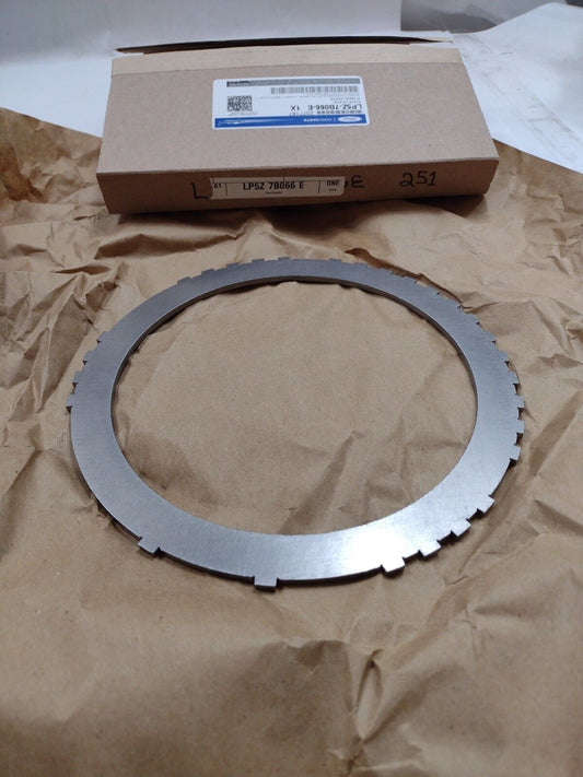 LP5Z7B066E - PLATE - CLUTCH PRESSURE - Ford