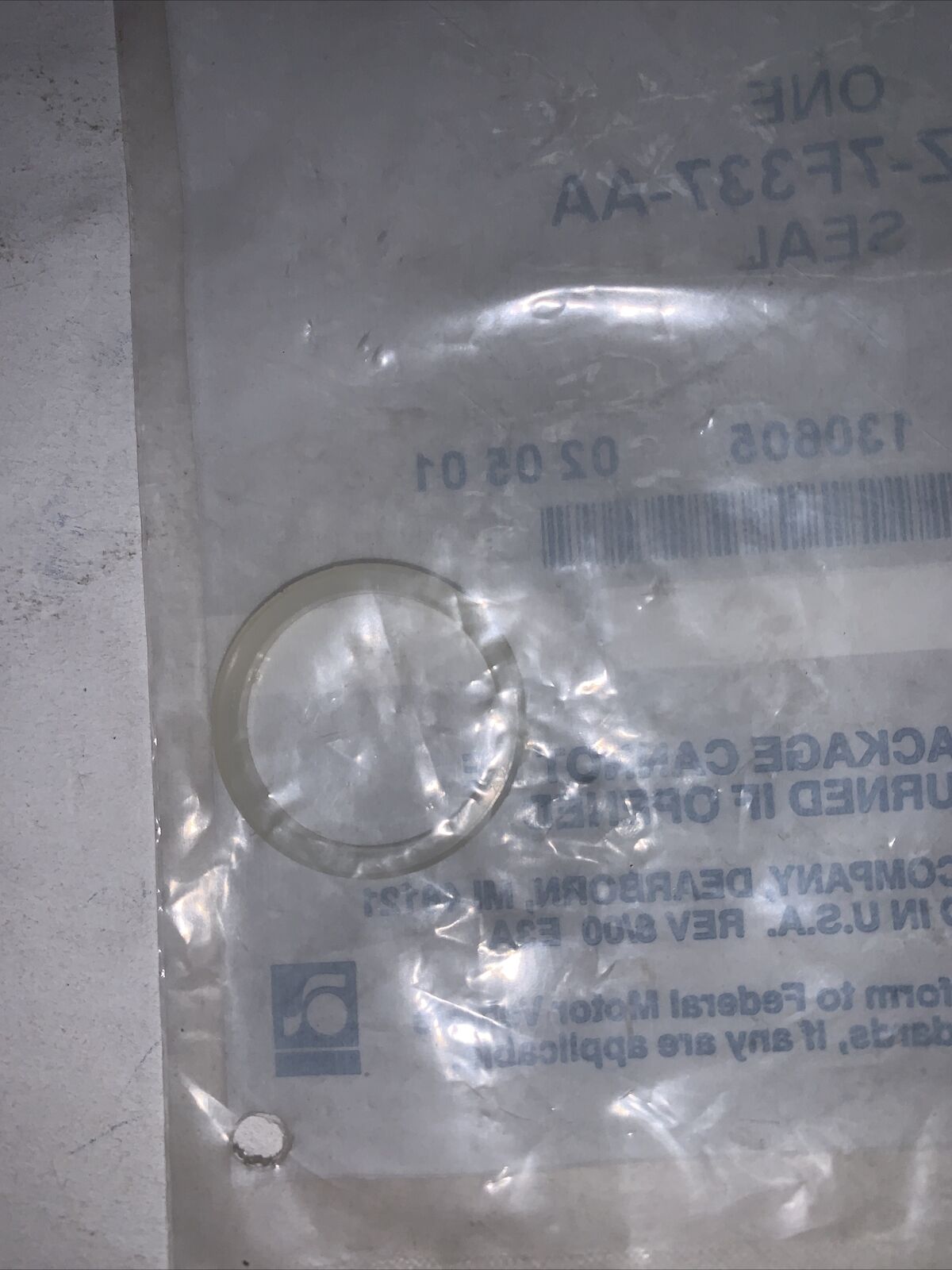 New OEM Ford 03-07 Transfer Case/Transfer Case Shift Shaft Seal F81Z-7F337-AA