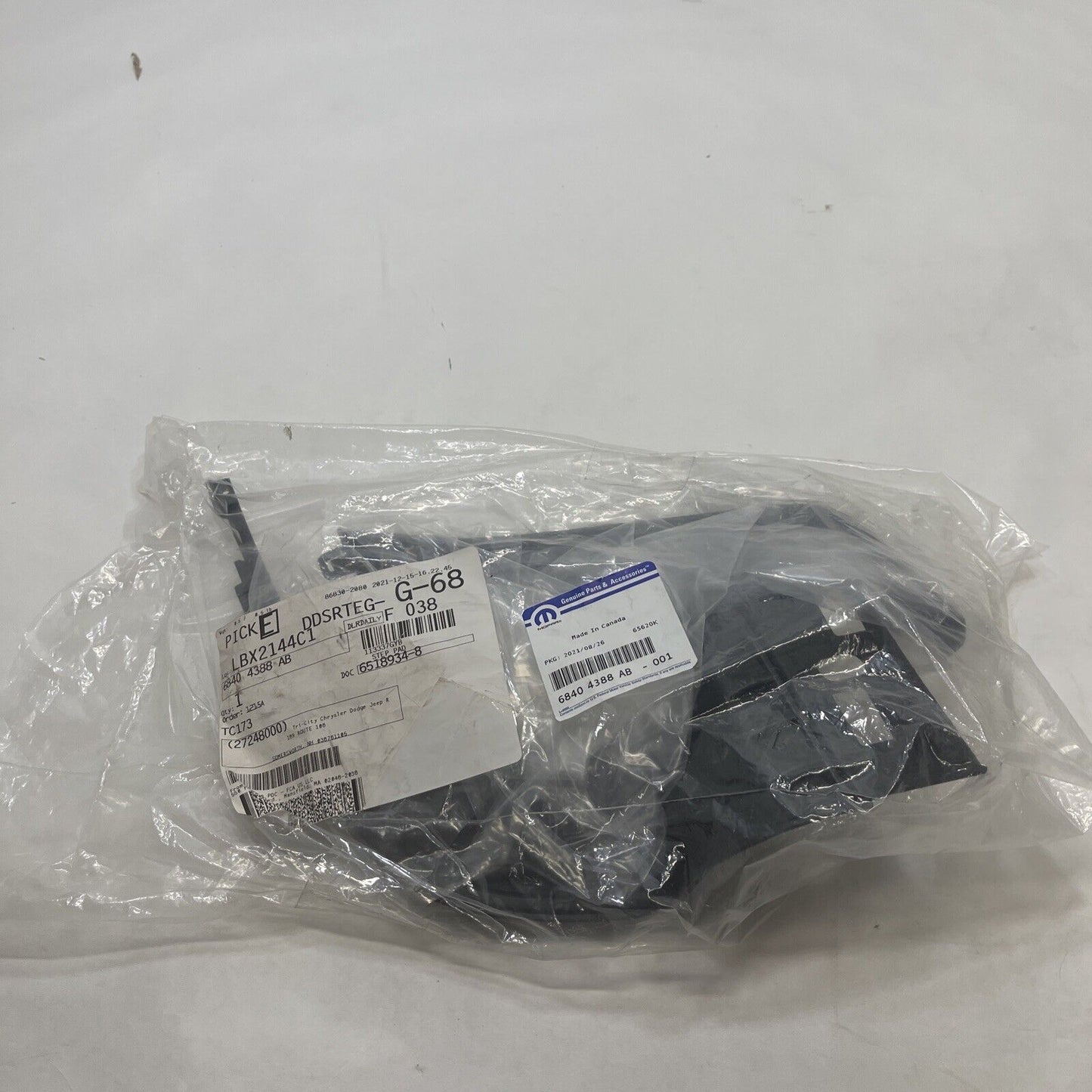 New OEM Mopar RAM 1500 19-23 Bumper Face Bar Step Pad Molding Trim 68404388AB