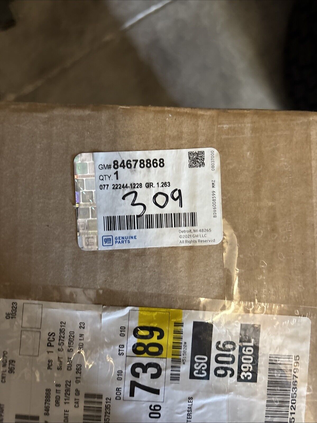 Genuine OEM GM Chevy Silverado 2500 HD Front Bumper Trim 2020-2023 84678868