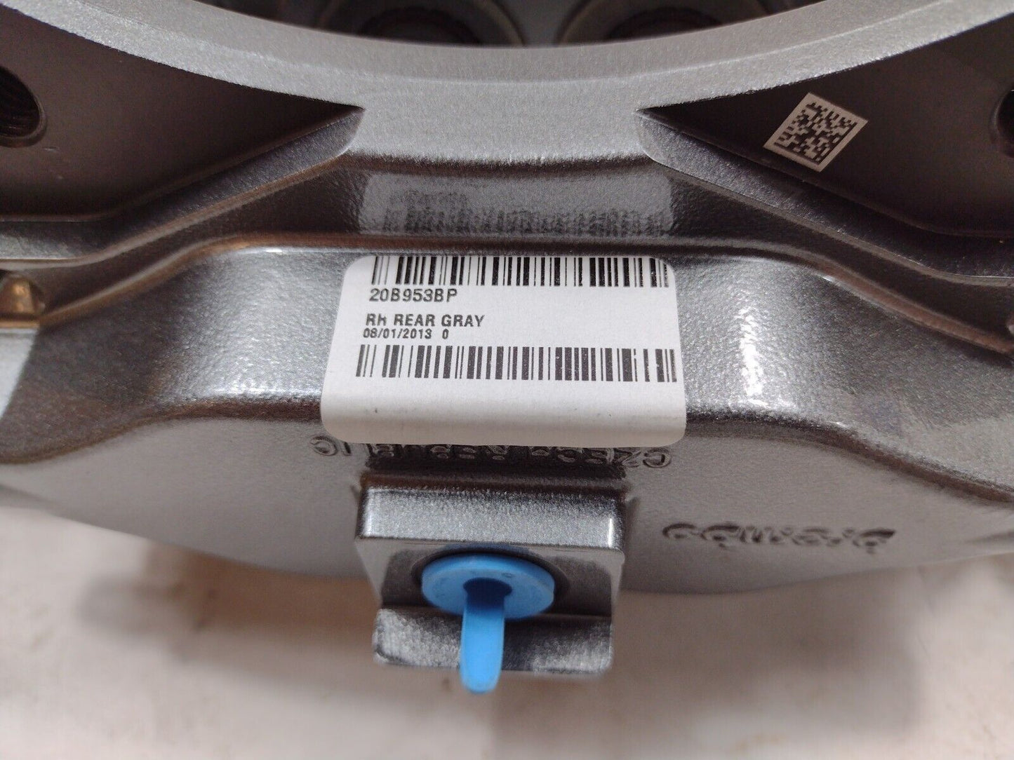 Genuine OEM GM Chevy Corvette Disc Brake Caliper Passenger Side 2014-19 22847813