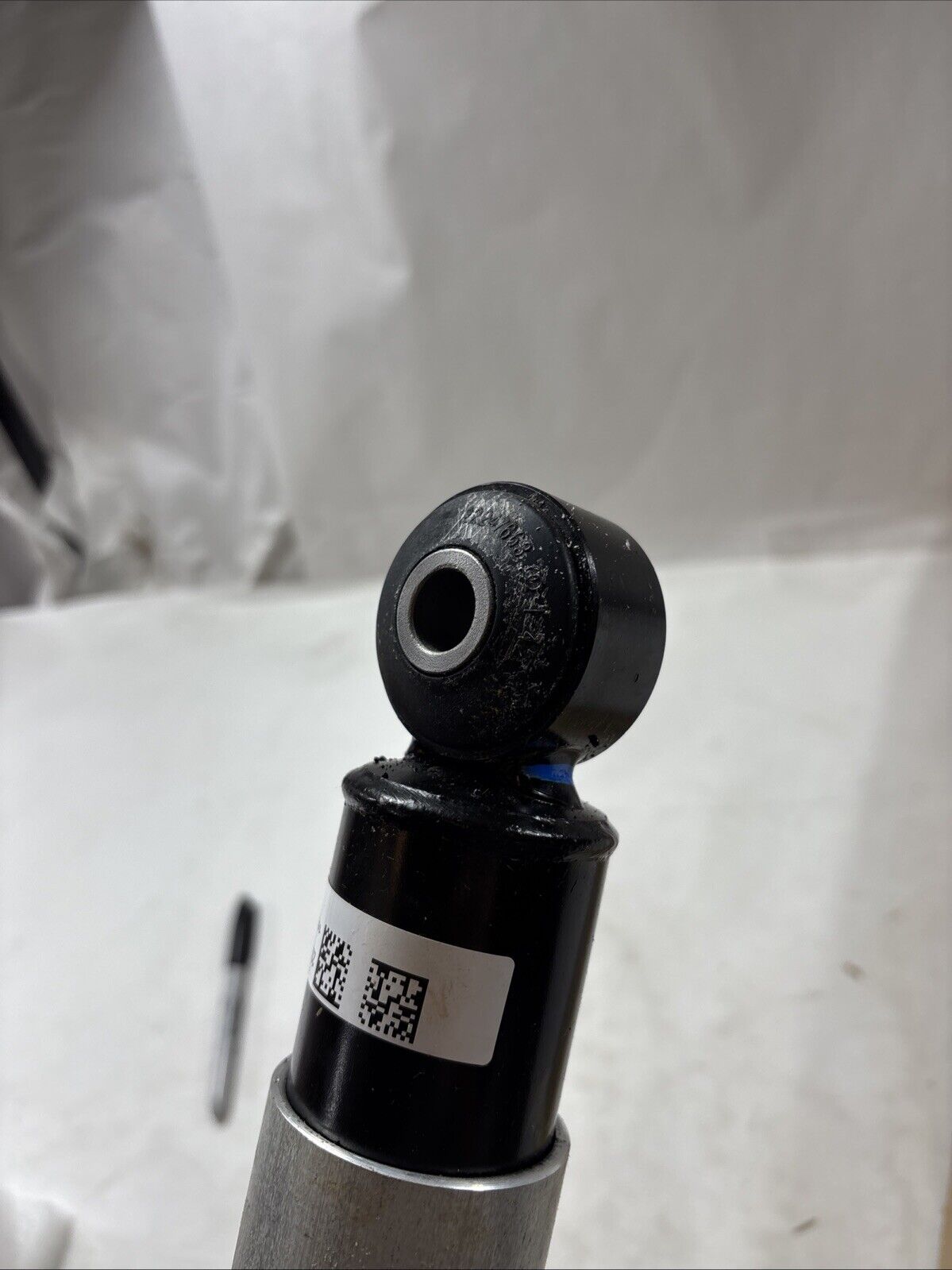 Genuine OEM GM Yukon XL Rear Suspension Components-Shock 2007-2014 19368463