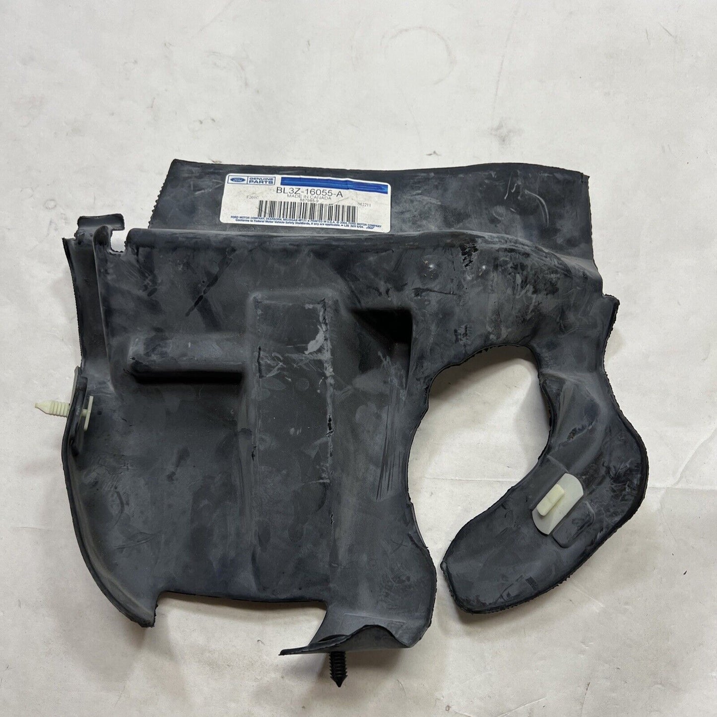 New OEM Genuine Ford F-150 Front Shield Fender Apron Rubber BL3Z-16055-A