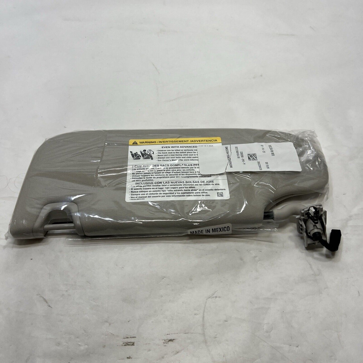 New OEM Genuine Ford Fusion 2013-16 Right Passenger Side Sun Visor DS7Z5404104XB