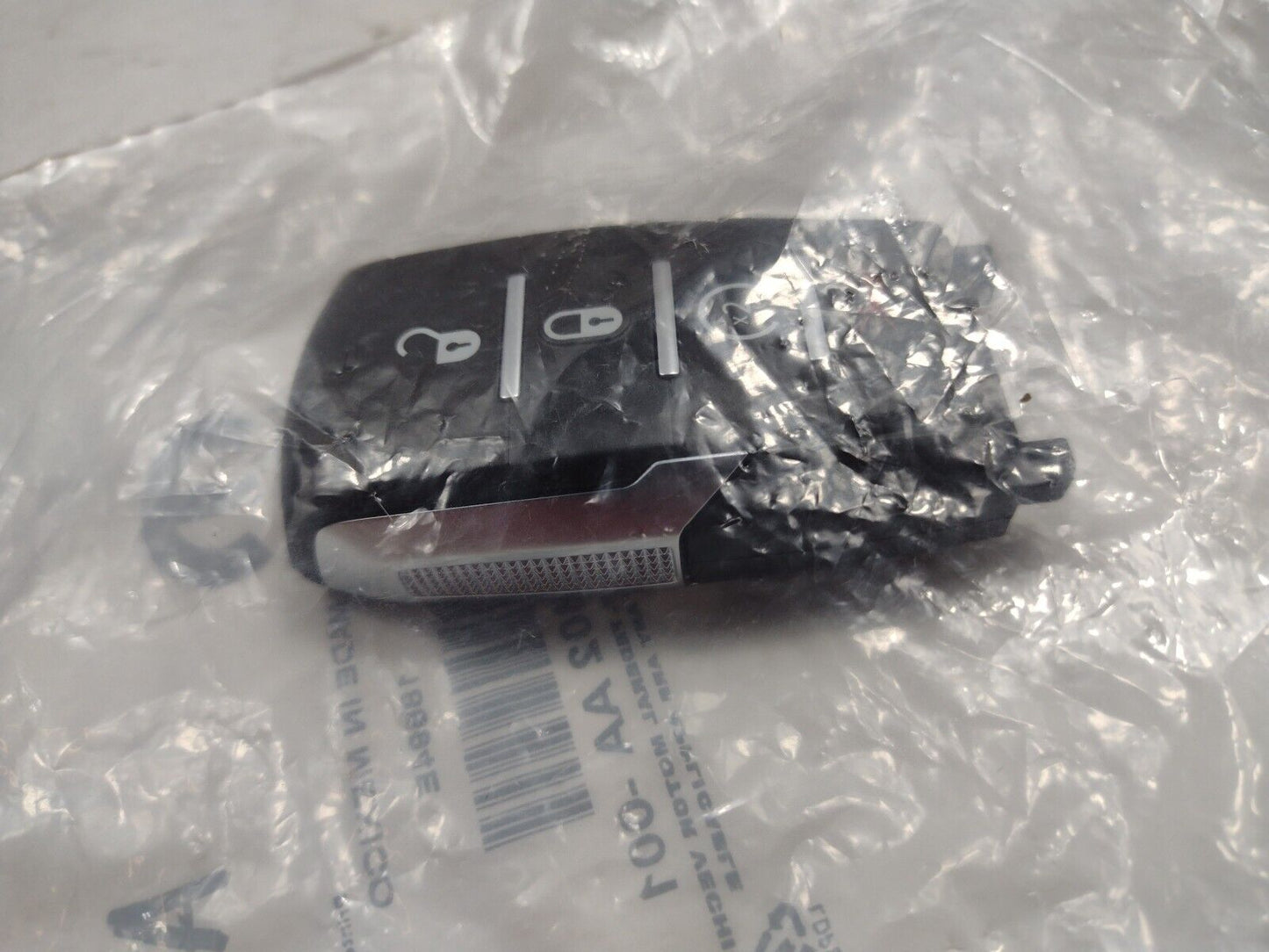 Genuine OEM Mopar RAM 1500 Integrated Key FOB Transmitter 2019-2024 68575602AA