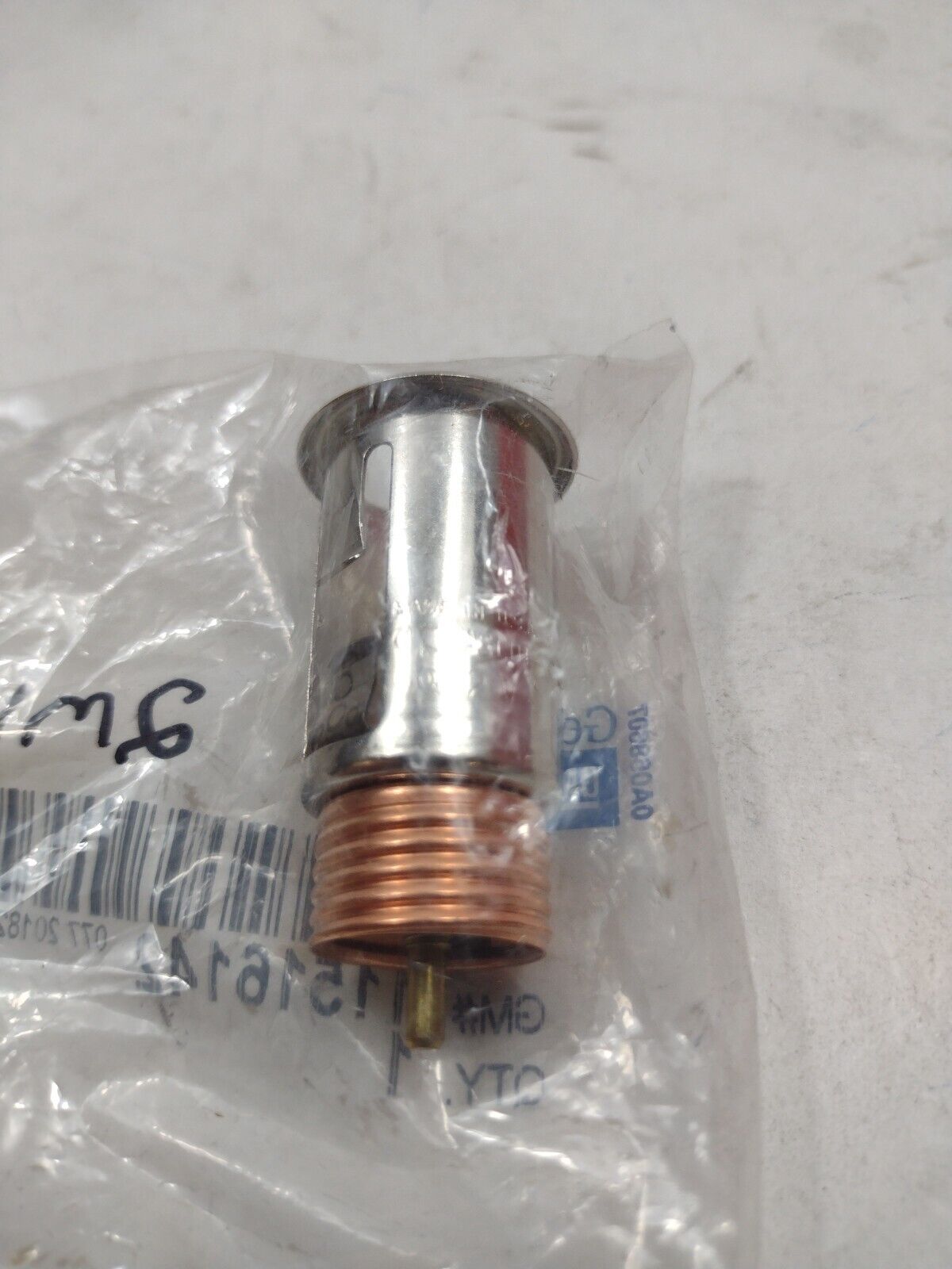 Genuine OEM GM Cadillac CTS Accessory Power Receptacle 1991-2007 11516142