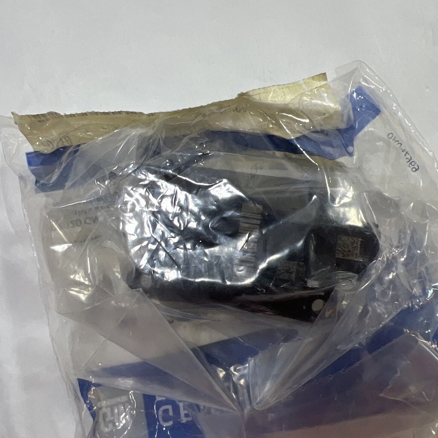 Genuine OEM GM Regal Air Conditioning Vacuum Actuator 2010-2017 13332583