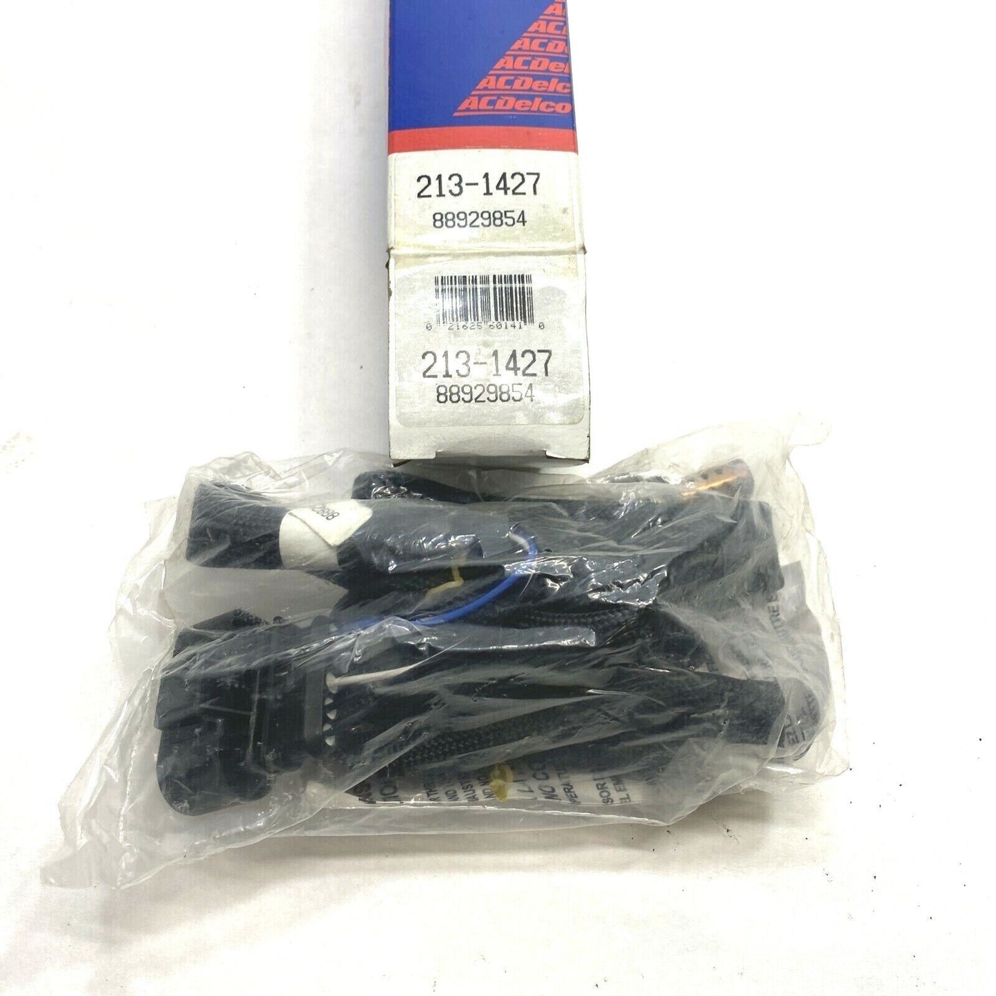 New OEM GM O2 Sensor Oxygen Sensor 88929854 ACDelco 213-1427