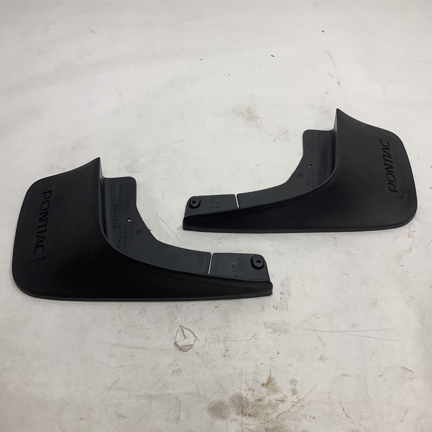 New OEM GM Mud Guard Flaps Pair PKG 12496082