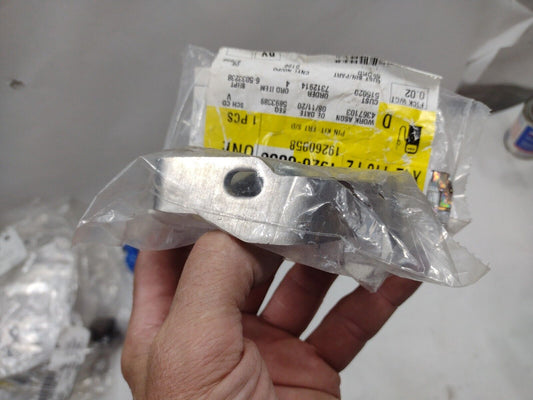 Genuine OEM GM Chevy Silverado 1500 Door Hinge Pin 1999-2007  19260058