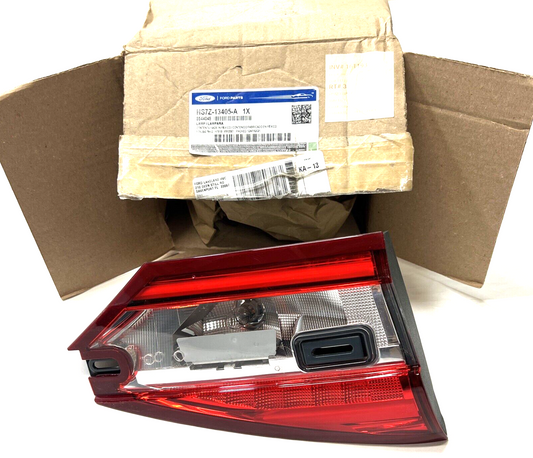 New OEM Genuine Ford Fusion 2017-2018 Backup Lamp Assembly HS7Z13405A