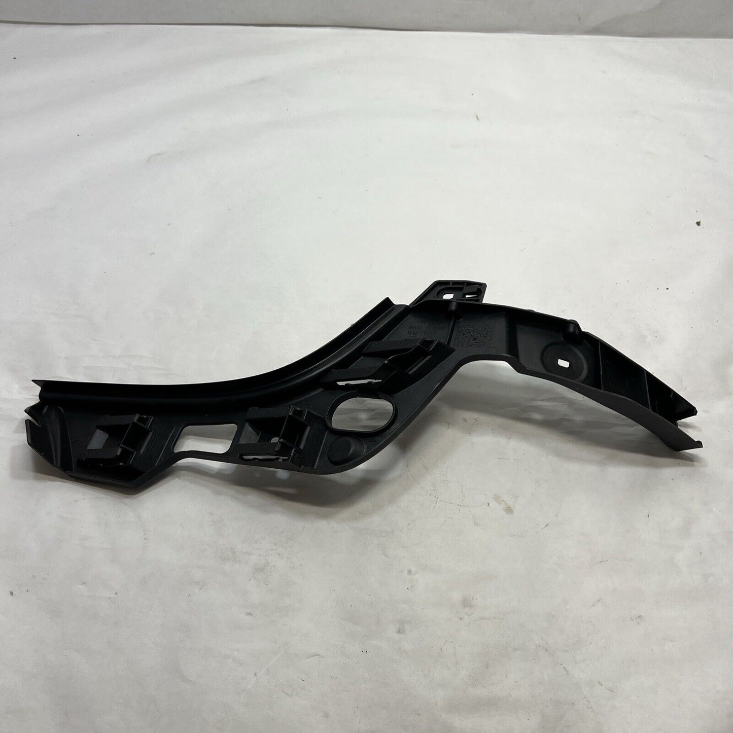 New OEM Genuine Volkswagen Bumper Guide 1Q0807393