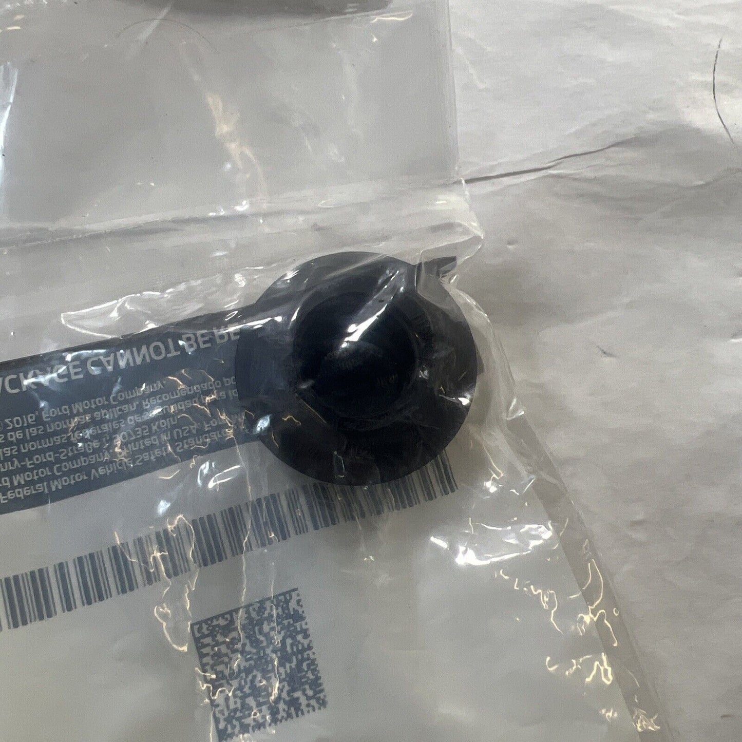 NEW OEM FORD Wiper Washer-Liftgate Tailgate Hatch-Wiper Motor Seal 8A8Z17C412A