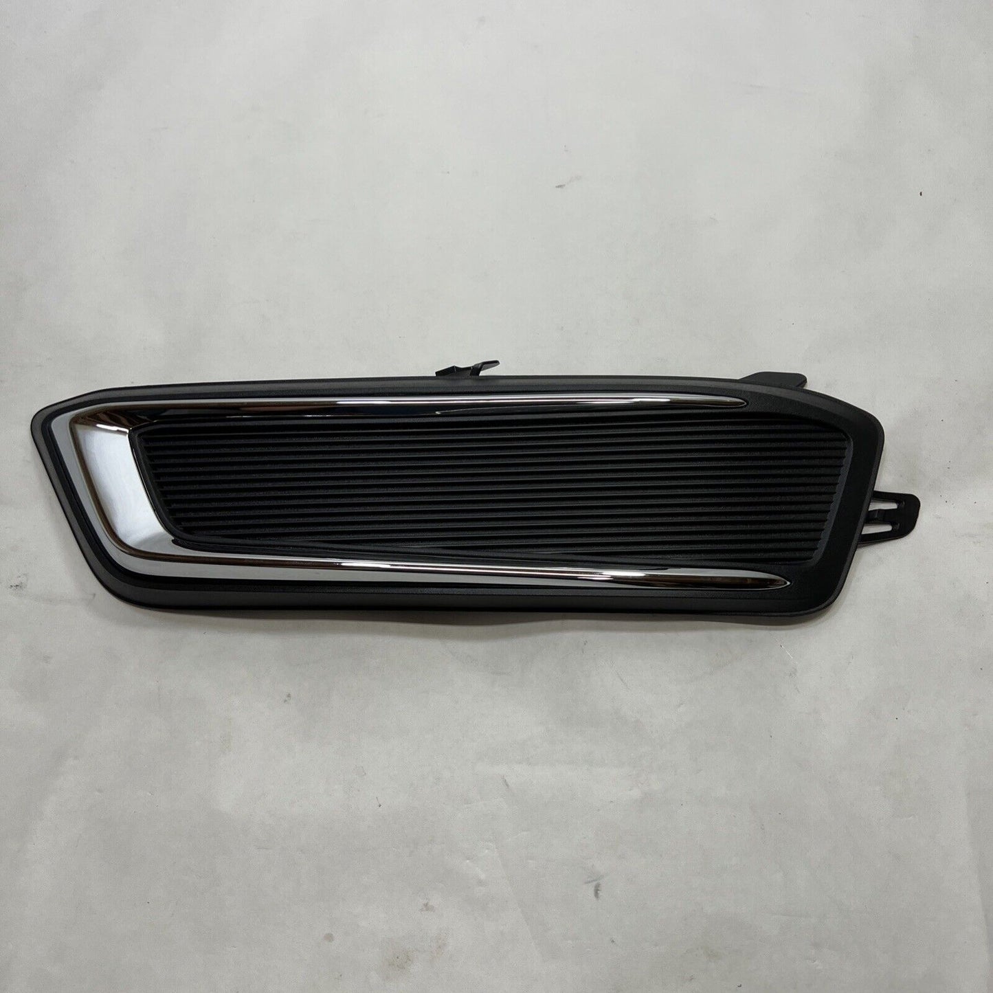New OEM Genuine GM Impala Front Passenger Side Lower Bumper Insert 22738852