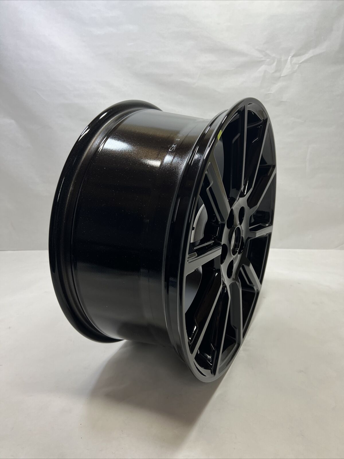 New OEM Genuine Ford Mustang 2016-2023 Wheel Alloy Rim Assembly GR3Z1007A