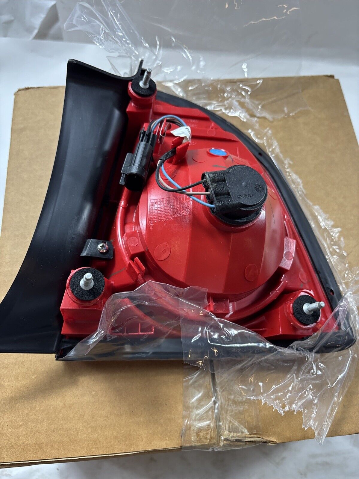 Genuine OEM GM Chevy Malibu Driver Side Tail Lamp Assembly 2008-2012 20914363