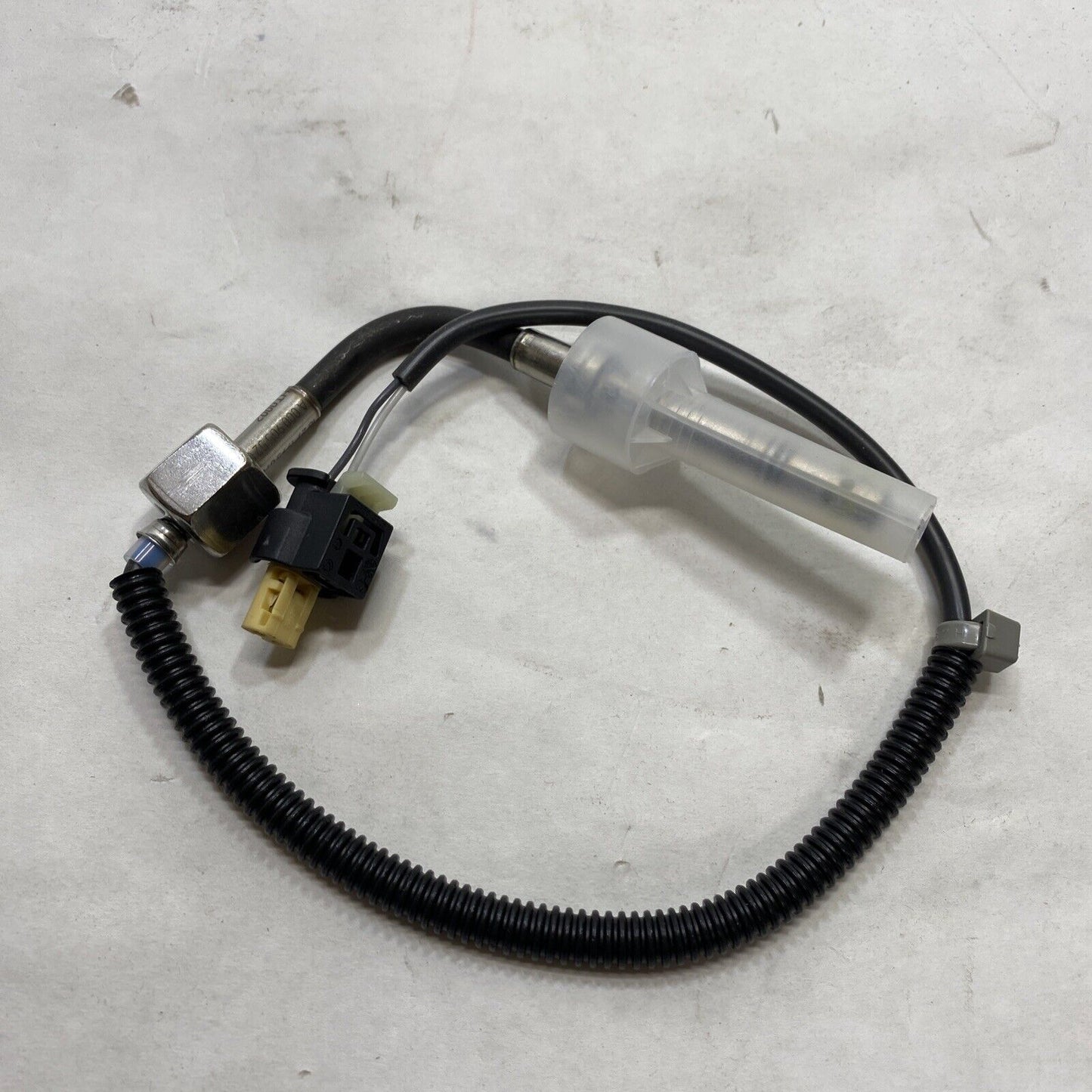 New OEM Mopar EGT Temperature Sensor MERCEDES Glc Vito Tourer A0009055205