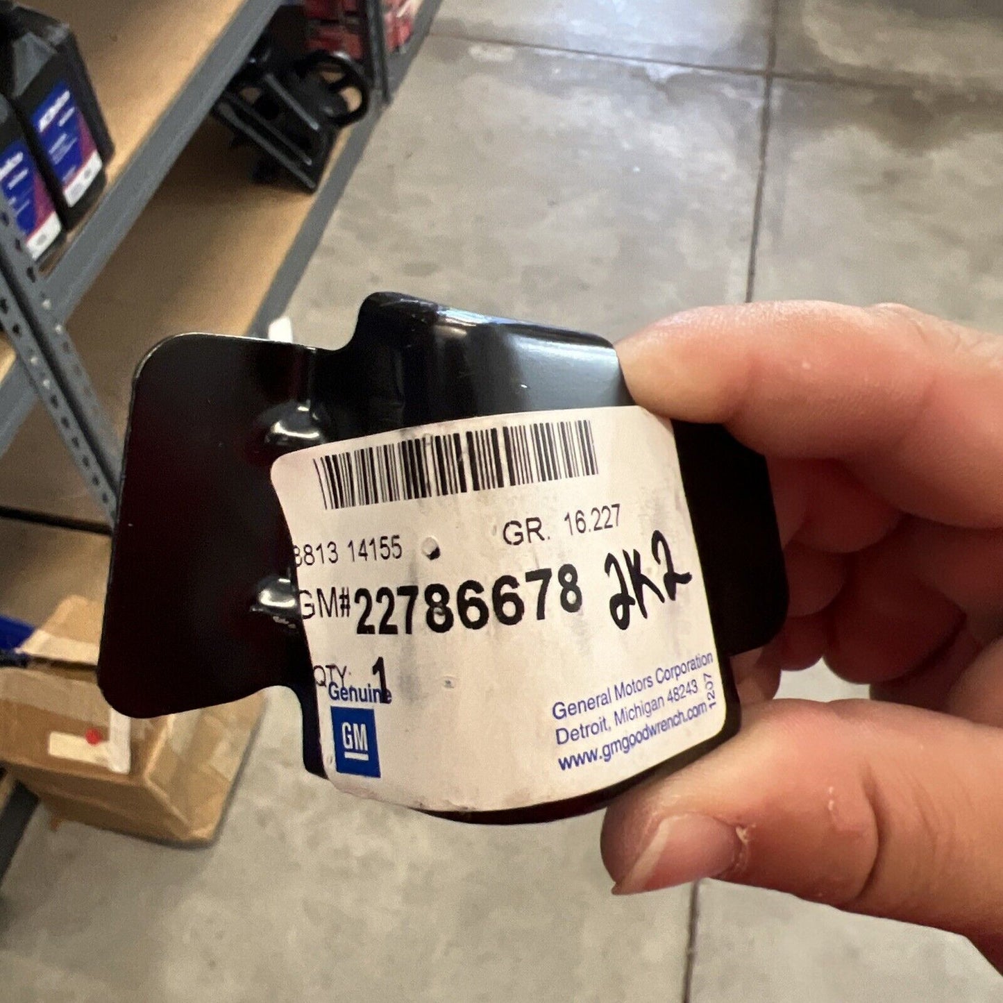 Genuine OEM GM ACDelco Escalade Left Driver Side Sill Bracket 15-20 22786678