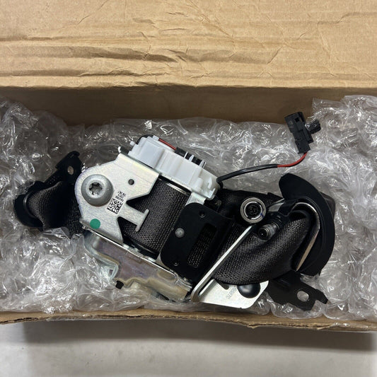 Genuine OEM GM Escalade Seat Belt Front RIGHT Outer 2014-16 19351680