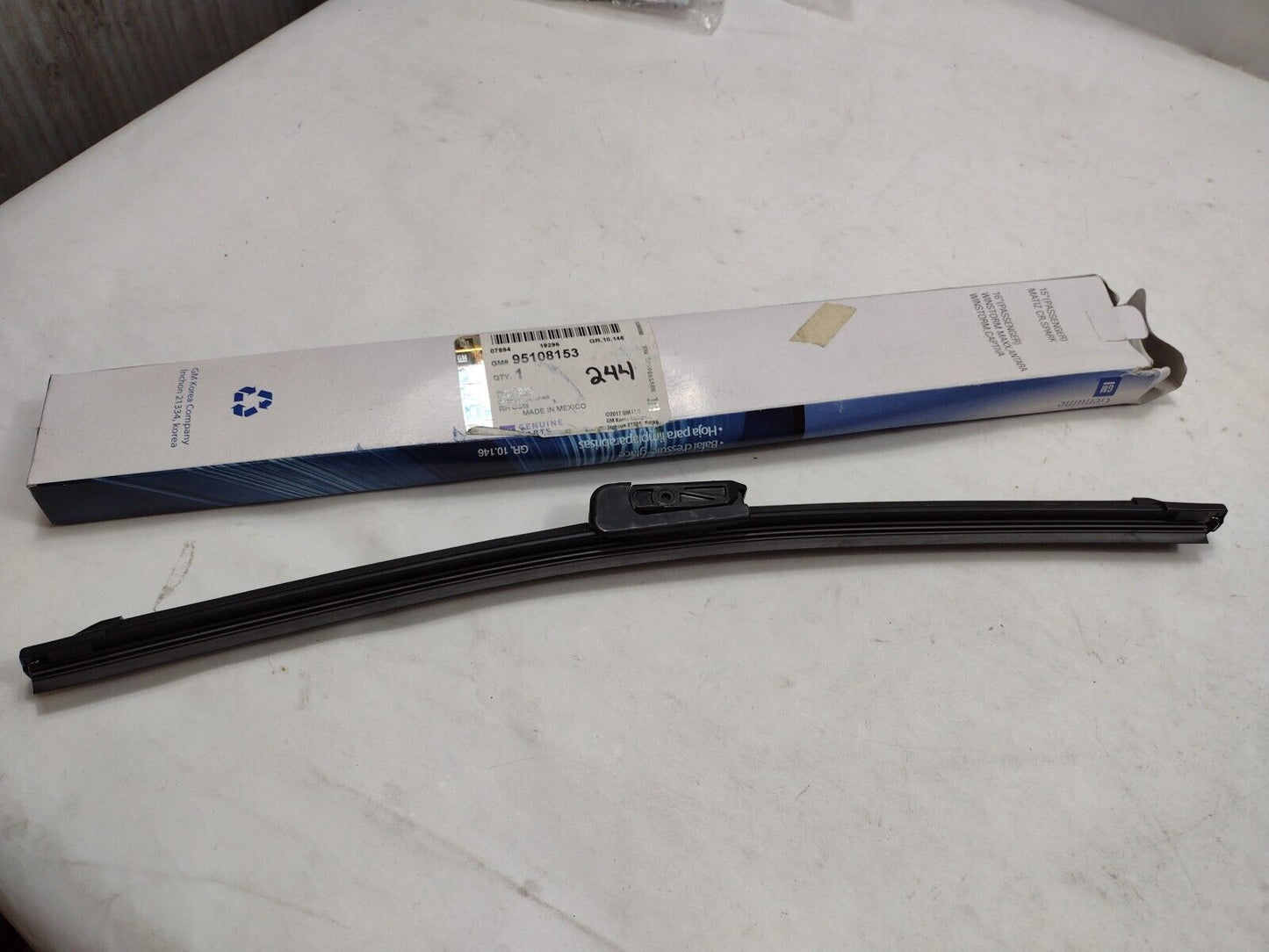 GM Genuine Parts 95108153 Windshield Wiper Blade