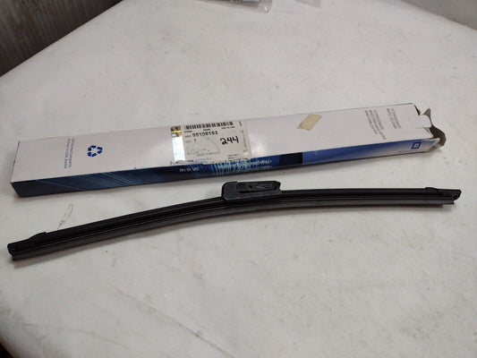 GM Genuine Parts 95108153 Windshield Wiper Blade