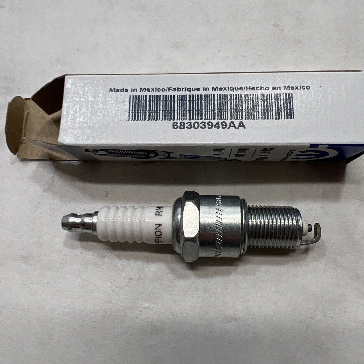 New OEM Genuine Mopar Dodge Chrysler 1996-2000 Spark plug 68303949AA