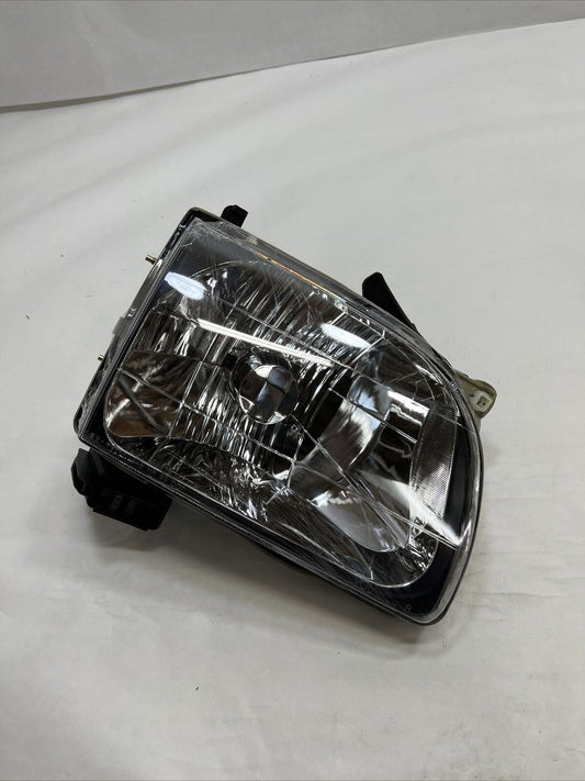 New Eagle Eyes for Toyota Passenger Side Headlamp With Bulb TY682B001R