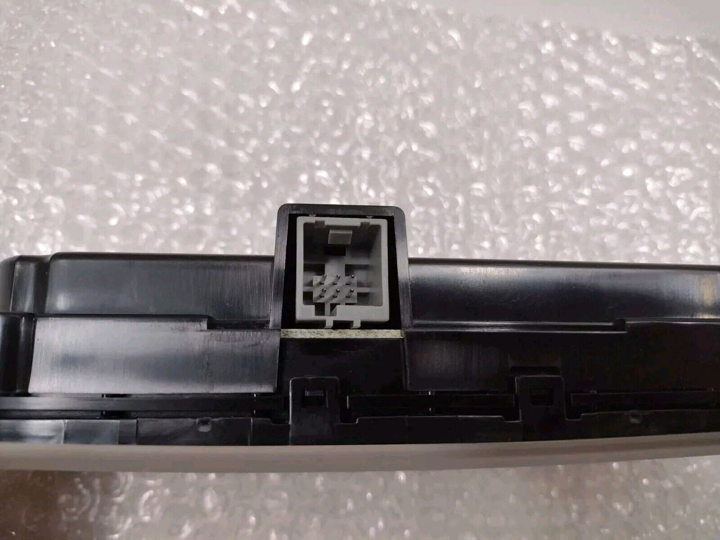 Genuine OEM Mopar Chrysler Pacifica A/C And Heater Control 2018-2019 68395990AA