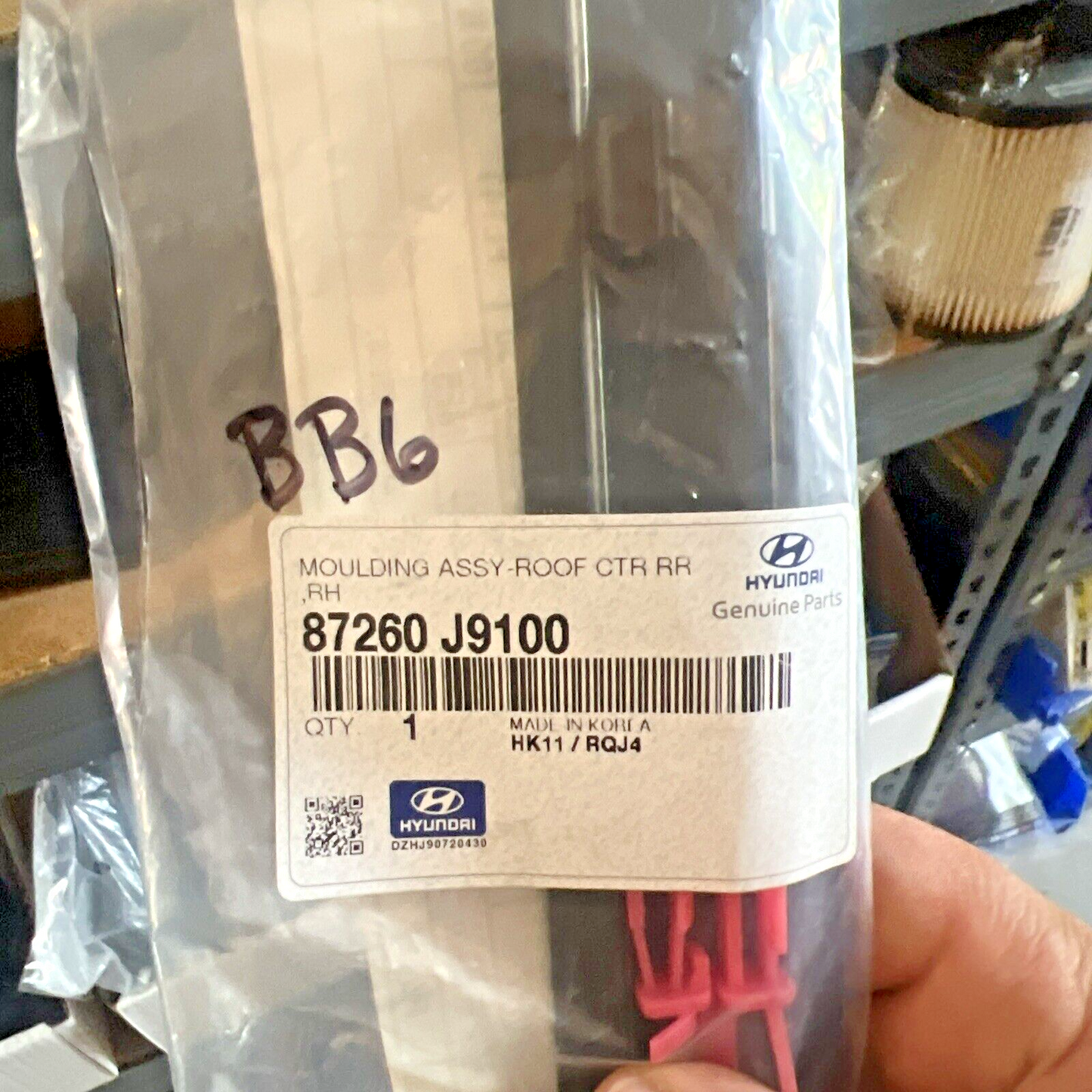 Genuine OEM Hyundai Rear Right Side Roof Center Molding Assembly 87260J9100