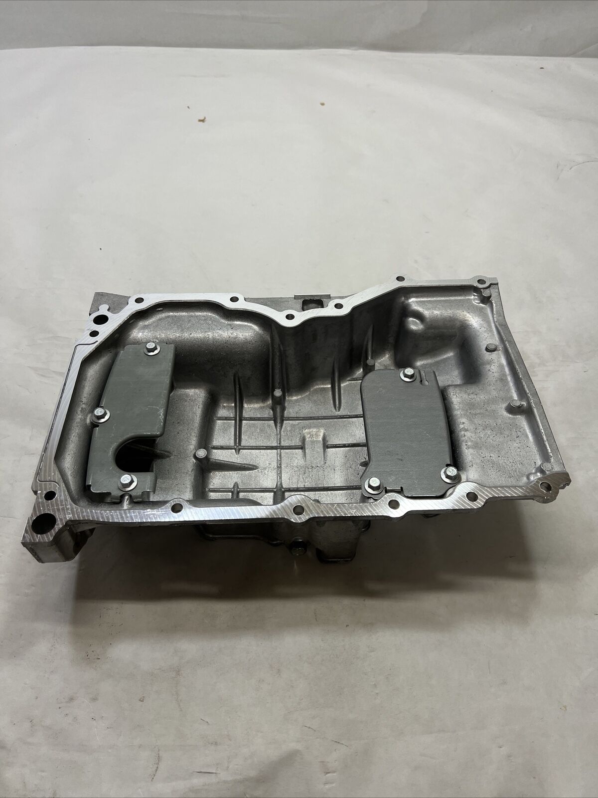 New OEM Genuine Ford Fusion 2006-2009 Engine Oil Pan Assembly 6M8Z6675AB