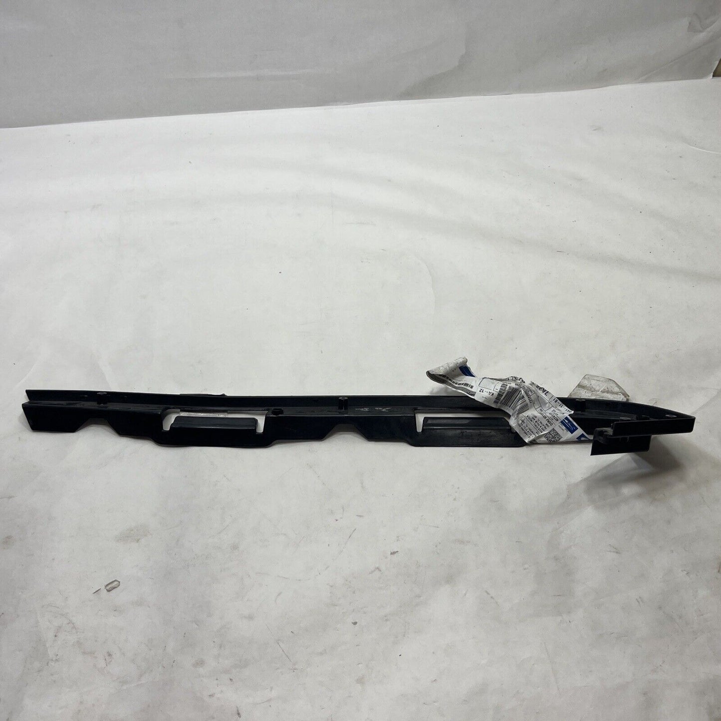 New OEM Genuine Ford Right Lower Passenger Side Bumper Bracket 7A2Z17D942C