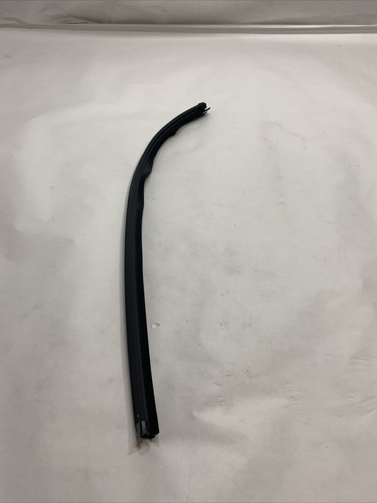 New OEM Hyundai Tucson Rear Left Door Weatherstrip 2015-20 83231-D3000