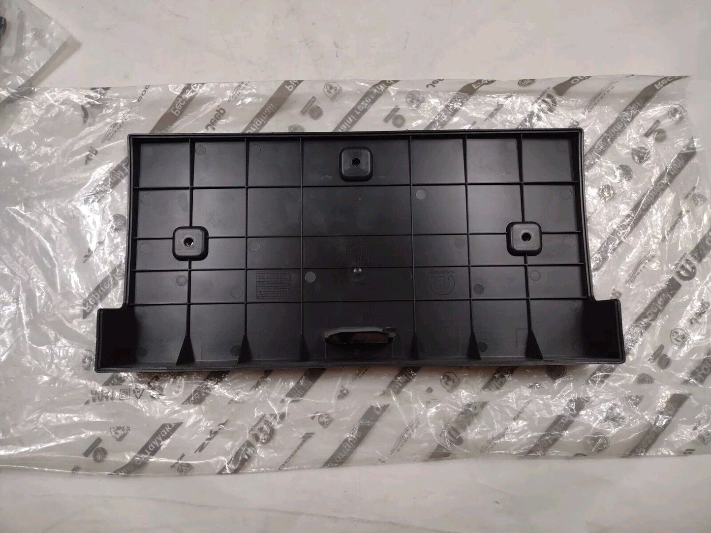 Genuine OEM Mopar Fiat 500X License Plate Bracket 2019-2020 68440122AA