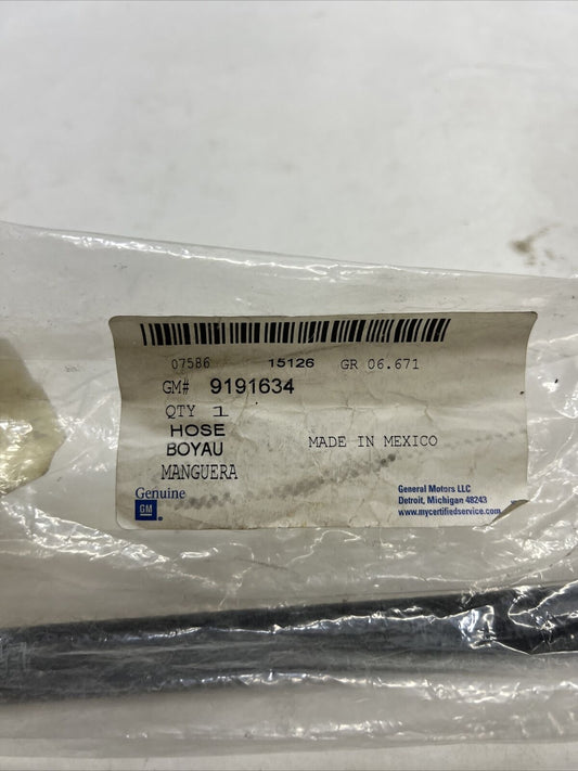 New OEM Genuine GM Saturn Hose  2000-04 9191634