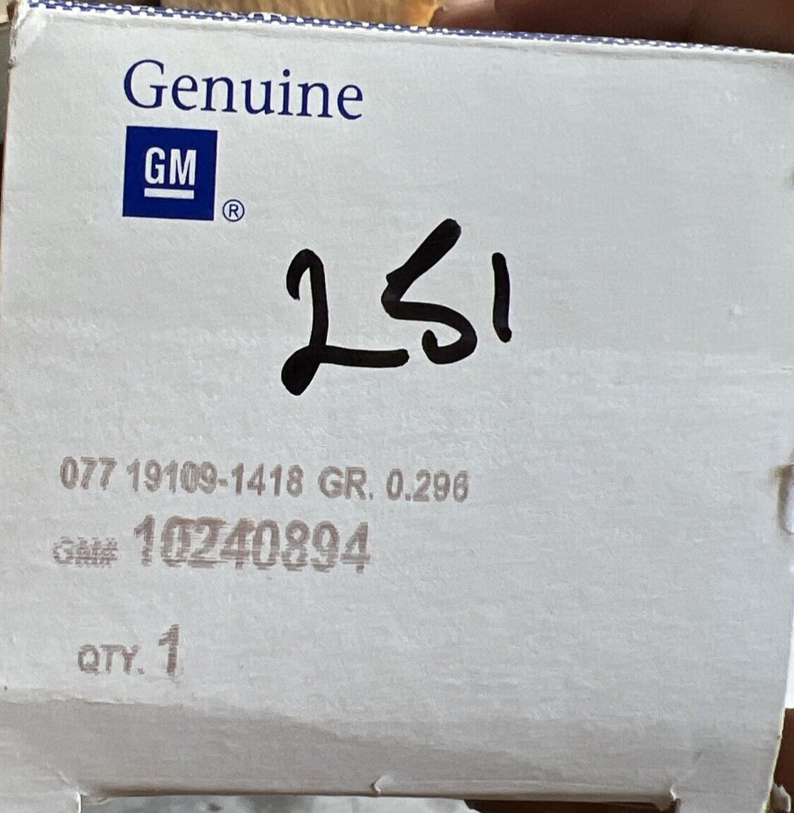 New OEM Genuine GM Chevrolet GMC 1988-2000 Intake Valve 10240894