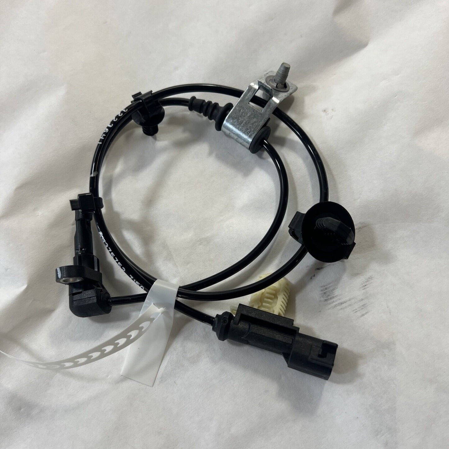 Genuine OEM GM ACDelco Front Passenger Side Wheel Speed Sensor 15-22 84375752