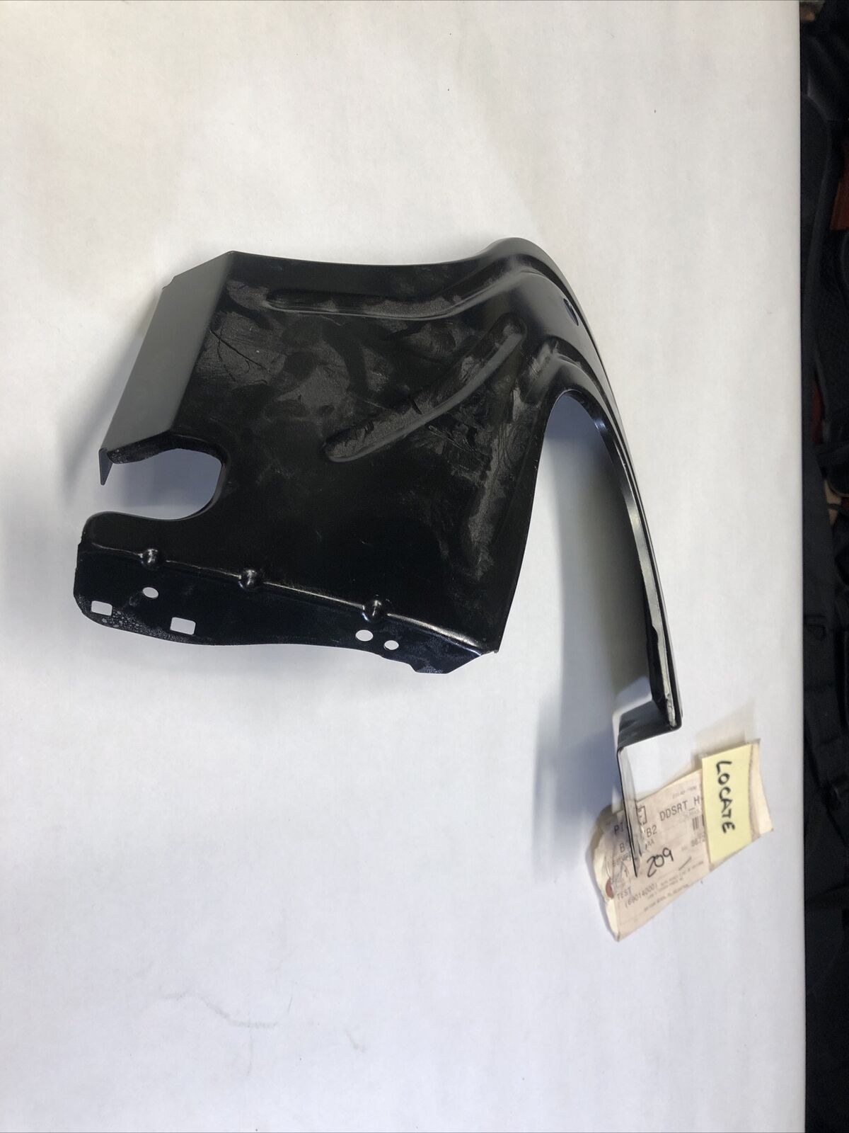 New OEM 2017-19 Alfa Romeo Front Left Upper Fender Mount Bracket 68365417AA