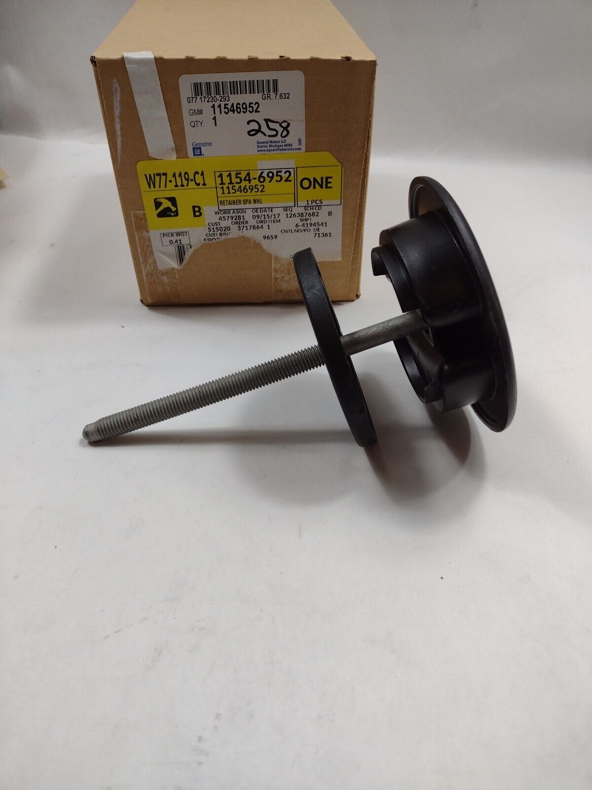 Genuine OEM GM Chevrolet Equinox Spare Tire Bolt Retainer 2013-2017 11546952