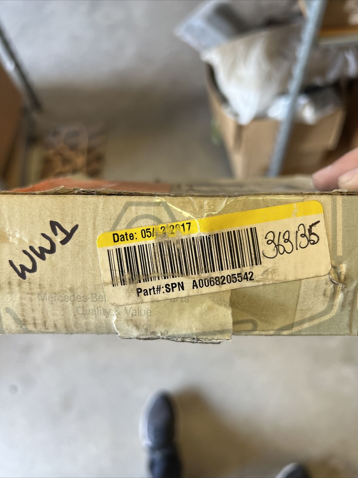 New OEM Genuine Mercedes Sprinter Van 07-09 Right Motor Power Window A0068205542