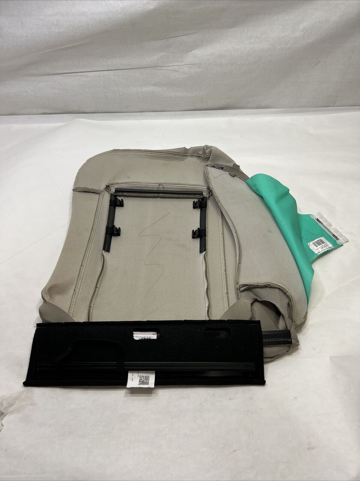 New OEM Genuine Ford Cover Assembly - Seat Cushion MN1Z-5862900-MB