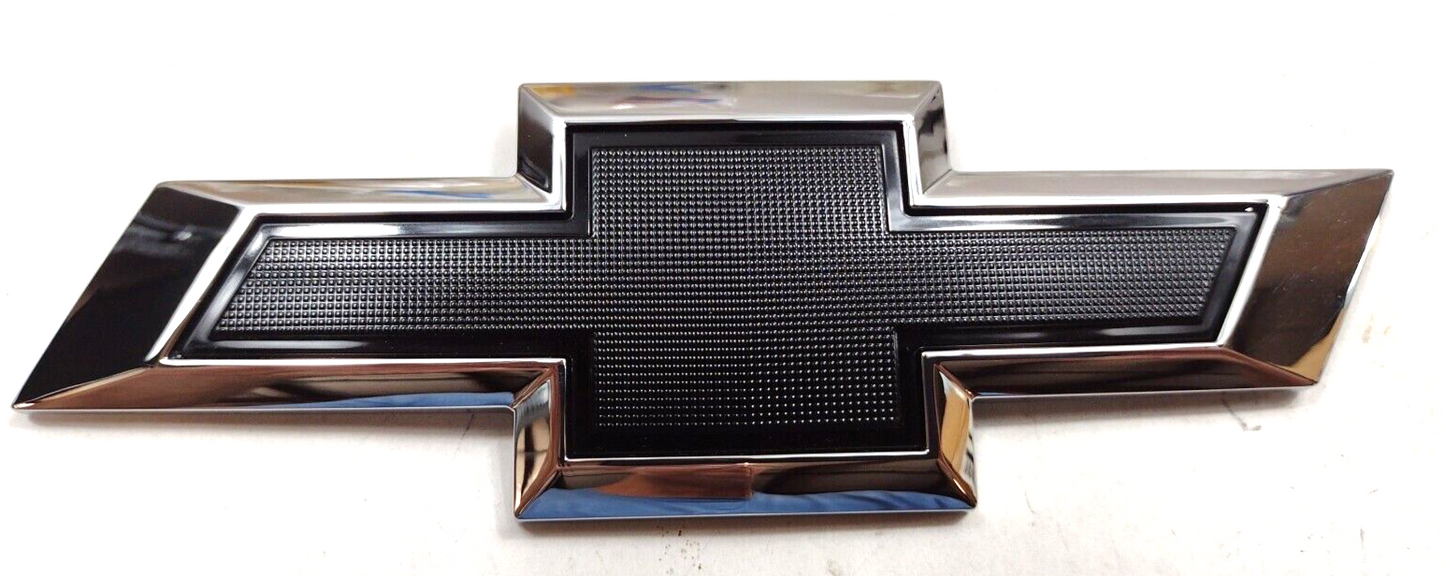 Genuine OEM GM Chevy Trax Liftgate Emblem 2017-2022 42565431